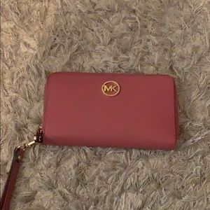 Michael kors wallet